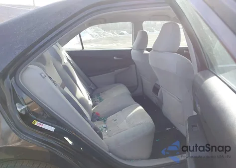 2012 Toyota Camry Le z USA, uszkodzony, nr VIN 4T1BF1FK2CU069108